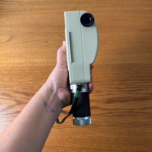 Vintage Minolta Zoom 8 Millimeter Movie Camera Used Leather Case Untested - Picture 16 of 16